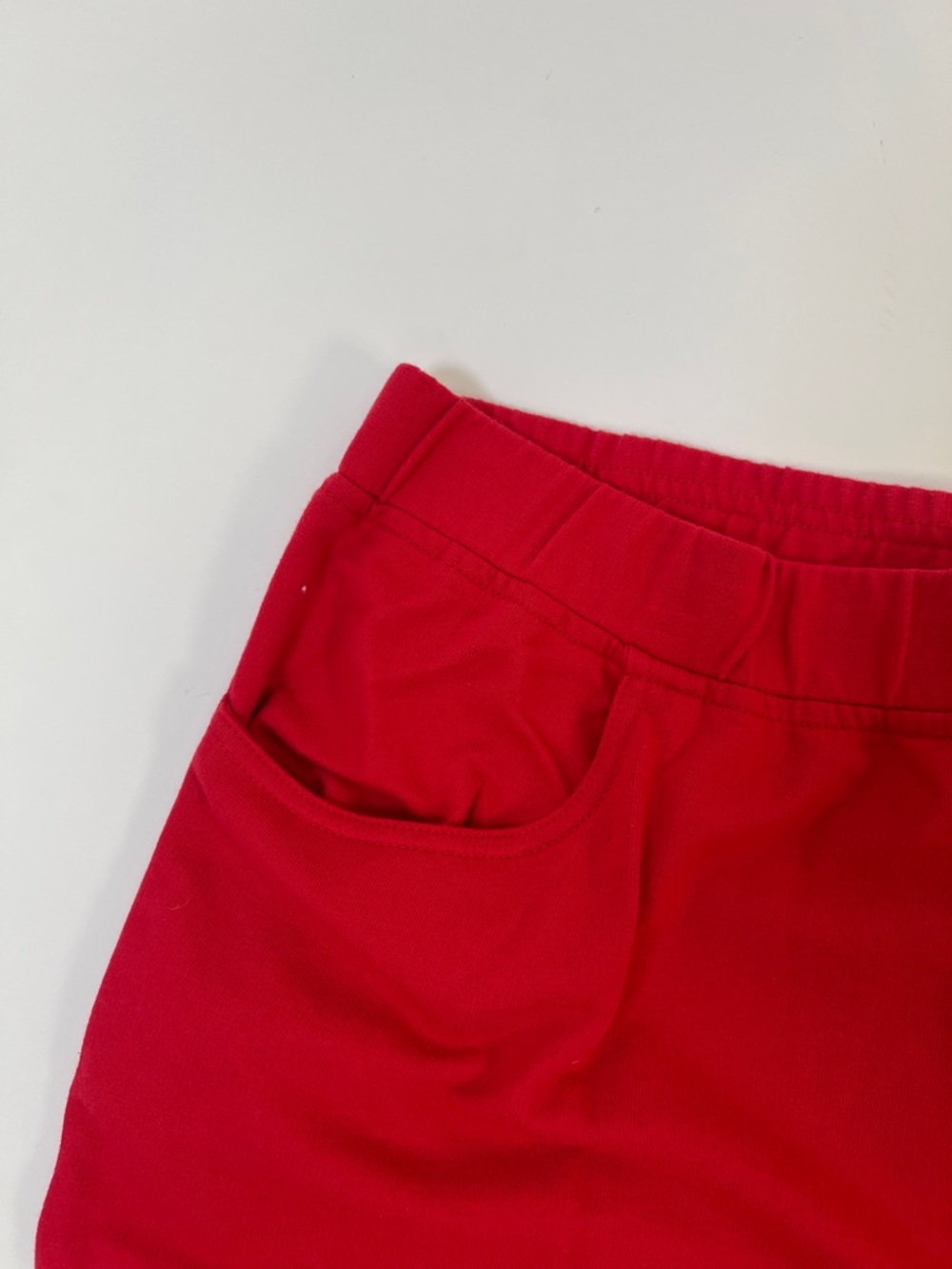 Quacker Factory Red Elastic Waist Capris with Gold Anchor Sparkly Accents - 1X - Picture 3 of 16